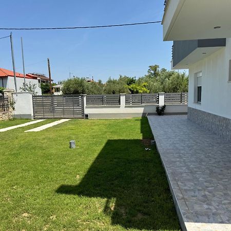 Adoniss Apartmentss Paralia Dionisiou Exterior foto